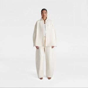 KBB by KAHLANA Women's 'Samira Long Sleeve Collared Denim Button Down' - Cream S